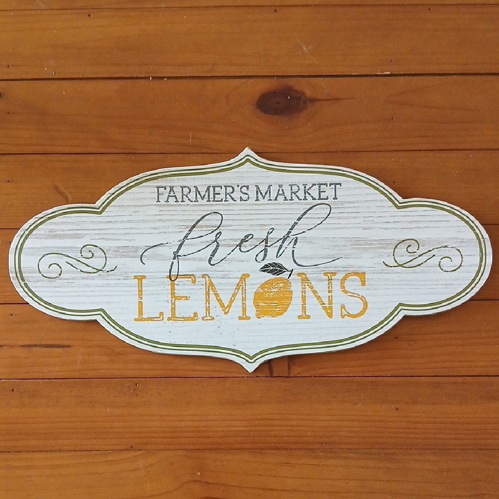Farmhouse Style Farmer's Market Fresh Lemons Sign Wall Decor